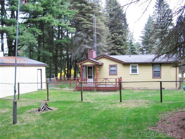 4824 Lakeshore Road Lexington, MI 48450 - Photo 20 of 26 Fenced Area in Backyard