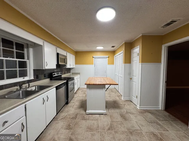 $2,400 | 107 Belair Drive, Statesboro, GA 30461