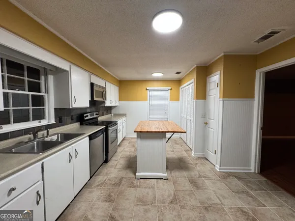 $2,000 | 107 Belair Drive, Statesboro, GA 30461