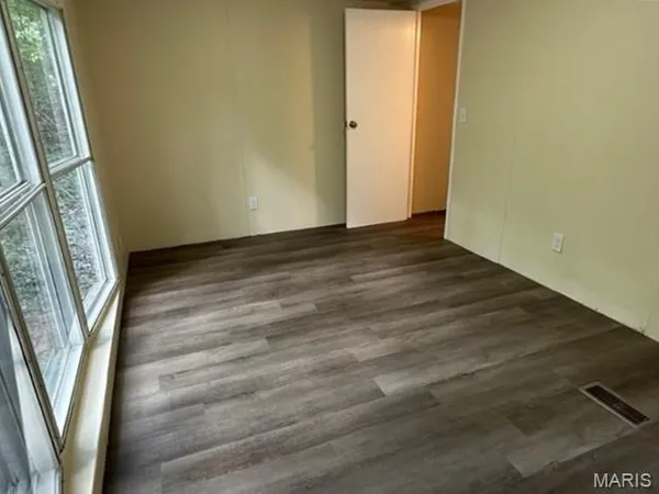 $1,100 | 326 Perkins Road, St. Clair, MO 63077
