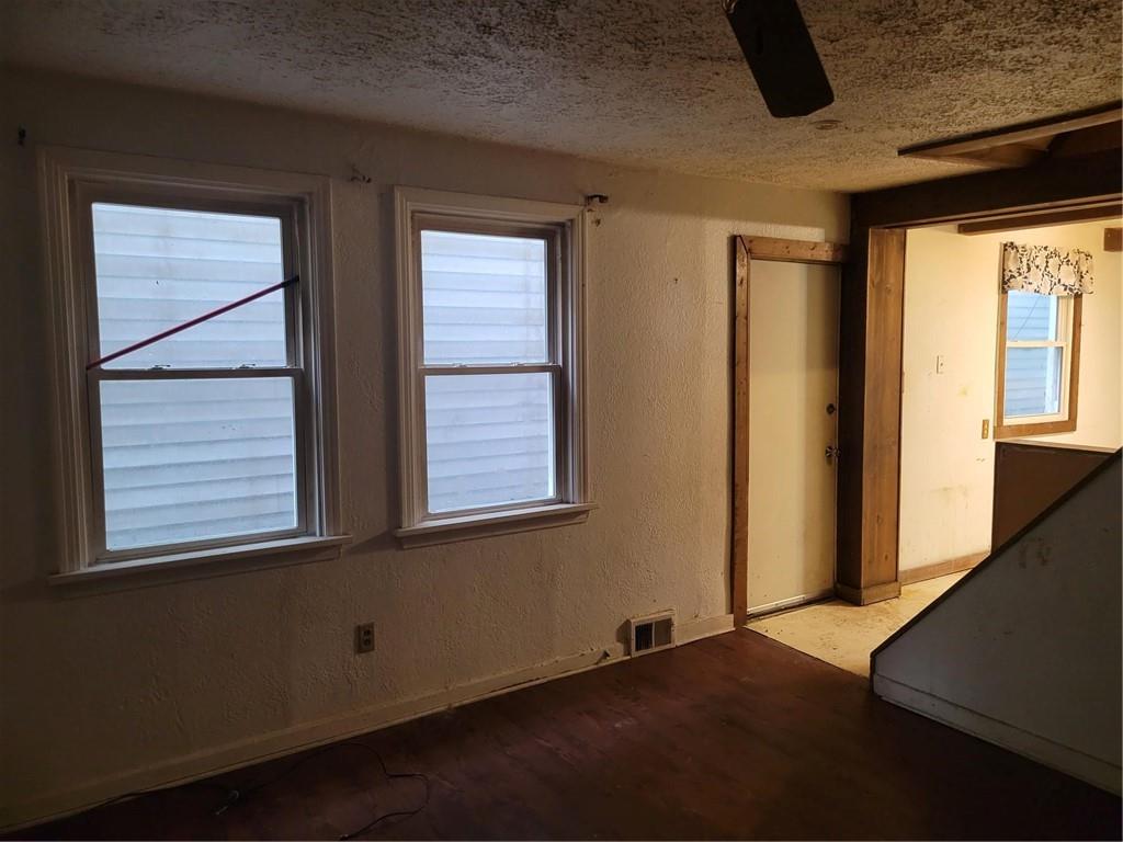 800 6th Street McKees Rocks, PA 15136 - Photo 19 of 23