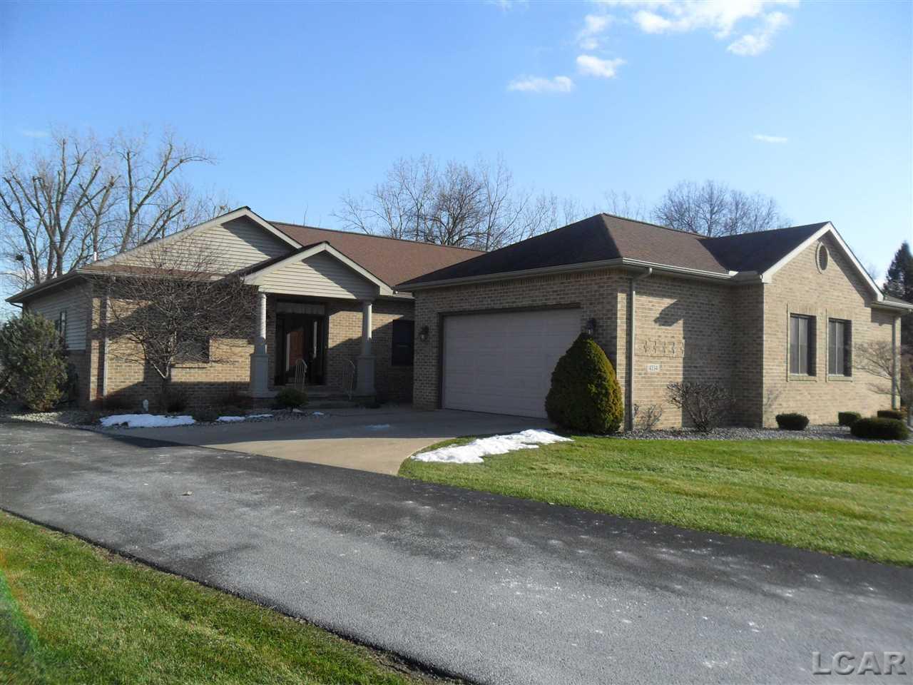 4234 Evergreen Road Adrian, MI 49221 - Photo 2 of 27 31309251-1.JPG