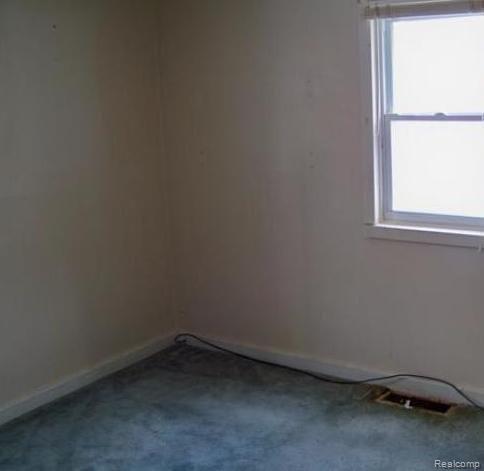 6285 Center Road Traverse City, MI 49686 - Photo 4 of 4 7141281571 sv.JPG
