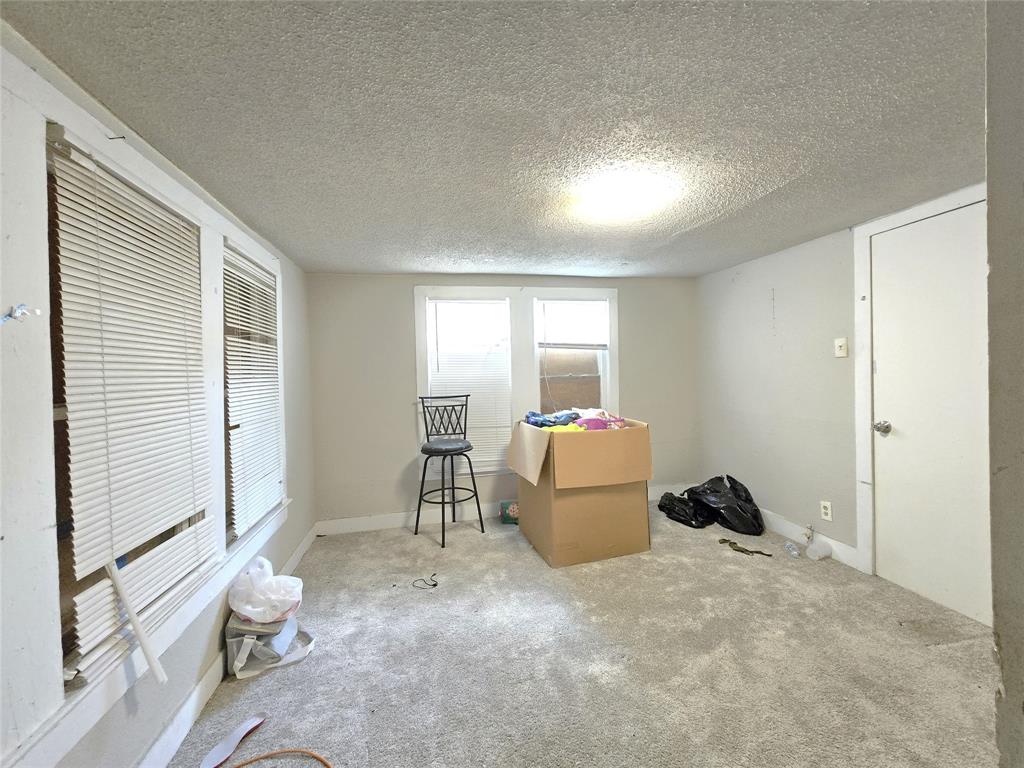 2714 Lenway Street Dallas, TX 75215 - Photo 10 of 16