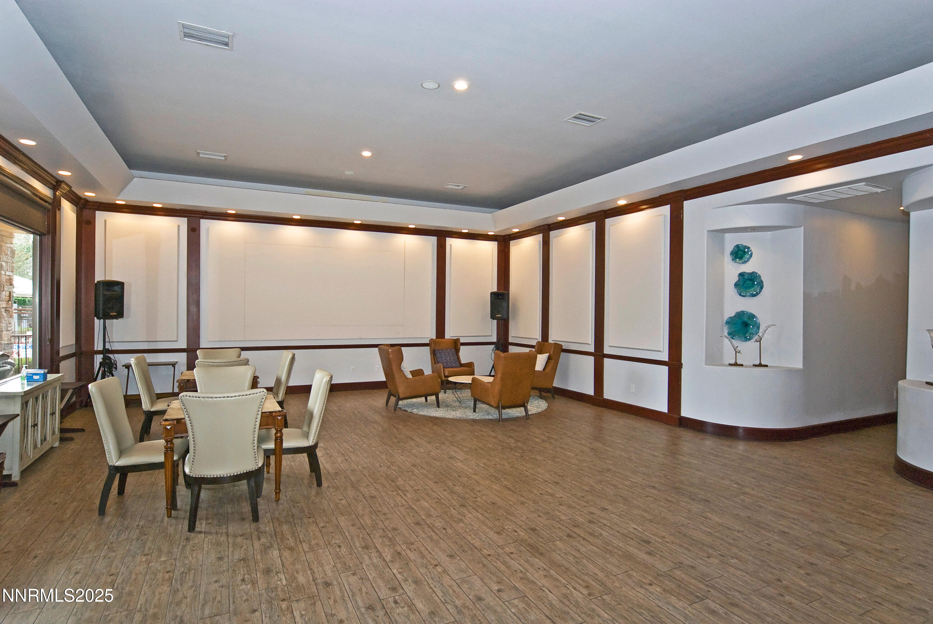 900 South Meadows Parkway, Unit 3522 Reno, NV 89521 - Photo 22 of 24 a dining room with furniture and a floor to ceiling window
