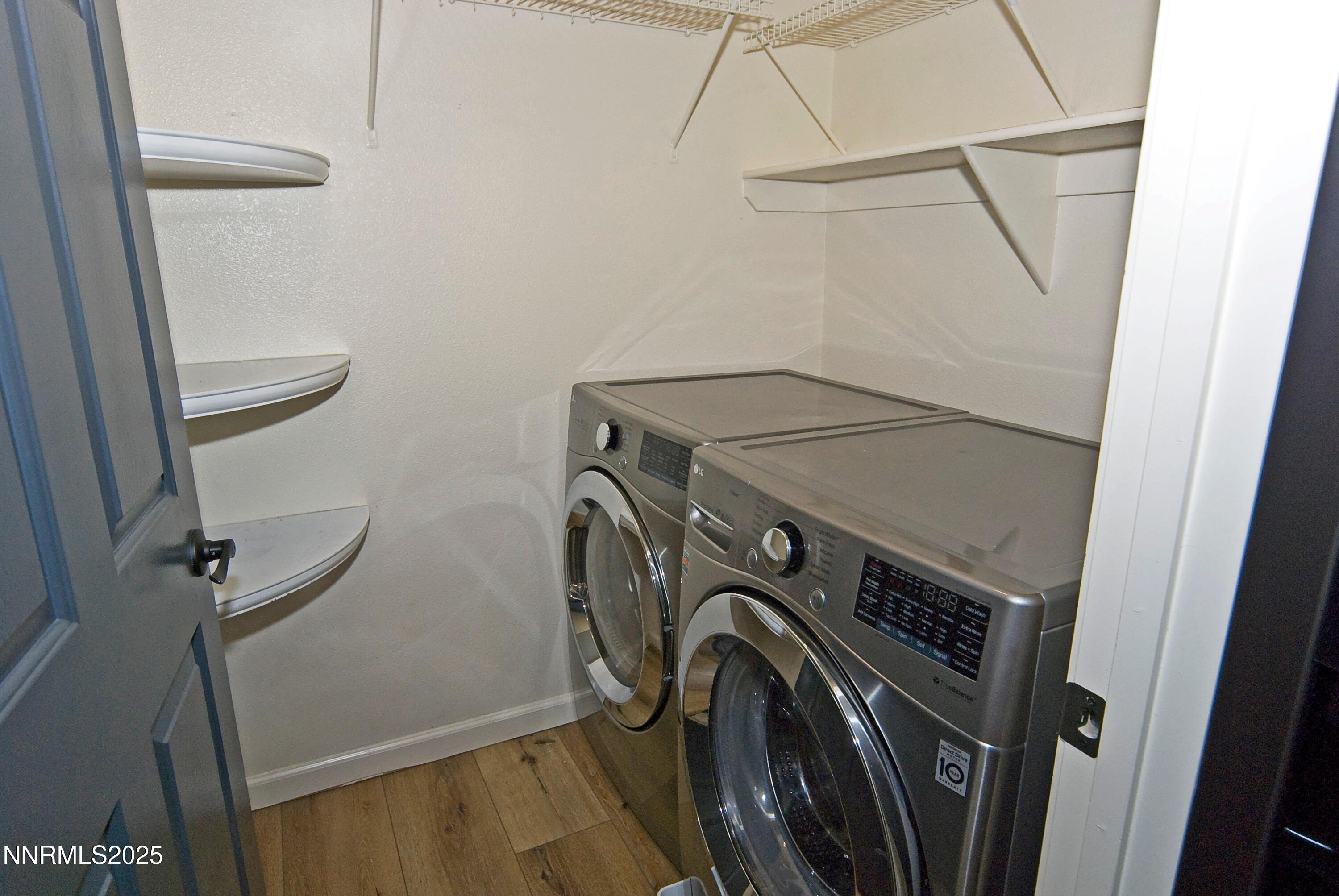 900 South Meadows Parkway, Unit 3522 Reno, NV 89521 - Photo 7 of 24 a utility room with dryer and washer