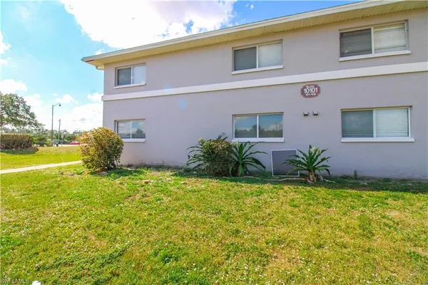 $1,845 | 10101 Sandy Hollow Lane, Unit 102, Bonita Springs, FL 34135