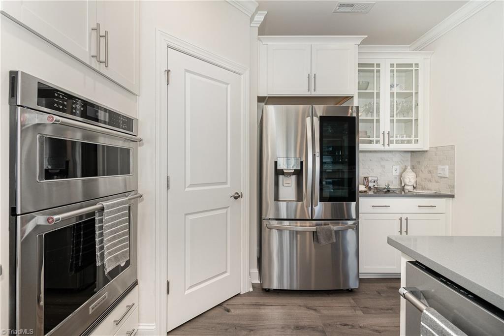 4247 Oakton Drive High Point, NC 27265 - Photo 16 of 47