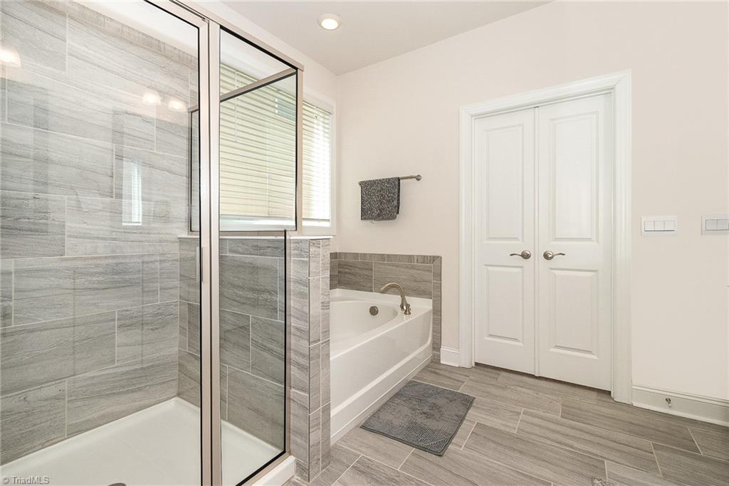 4247 Oakton Drive High Point, NC 27265 - Photo 24 of 47