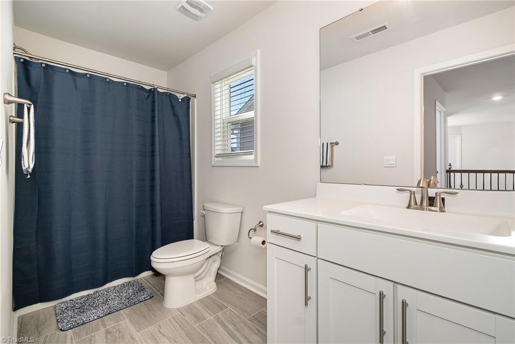 4247 Oakton Drive High Point, NC 27265 - Photo 27 of 47