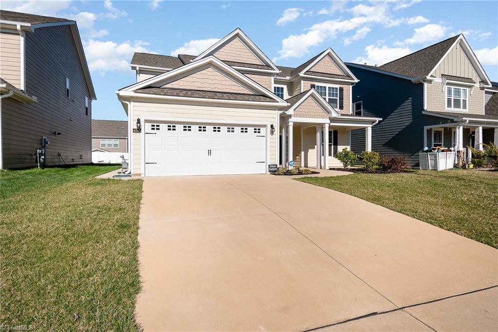 4247 Oakton Drive High Point, NC 27265 - Photo 4 of 47