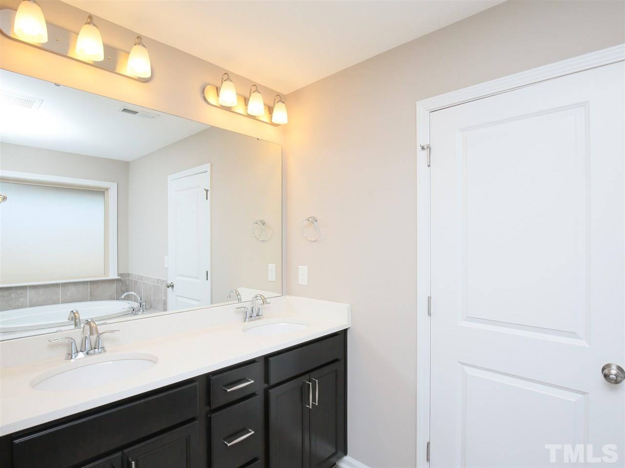 2725 Cypress Point Lane Raleigh, NC 27614 - Photo 15 of 25 Gallery Image 15