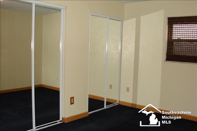 11430 Victory Road Erie, MI 48133 - Photo 10 of 20 Master Double Closet