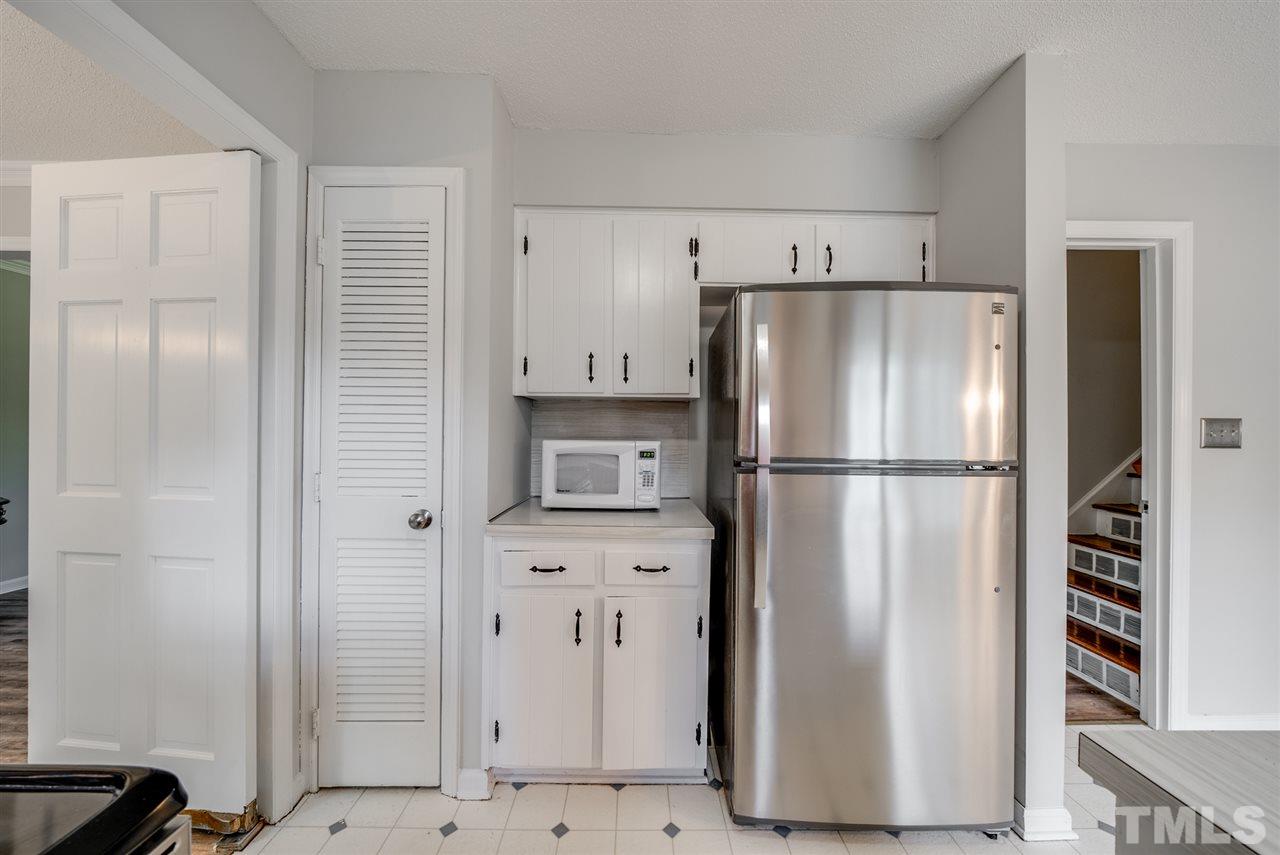 3128 Cartwright Drive Raleigh, NC 27612 - Photo 9 of 30 Gallery Image 9