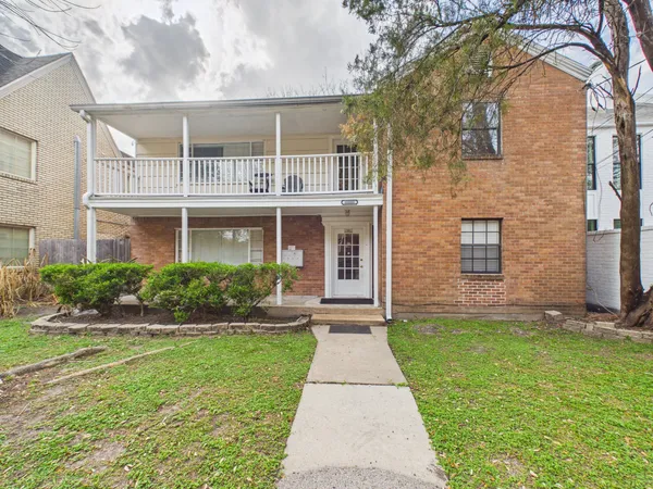 $1,250 | 5110 Academy Street, Unit 4, Houston, TX 77005