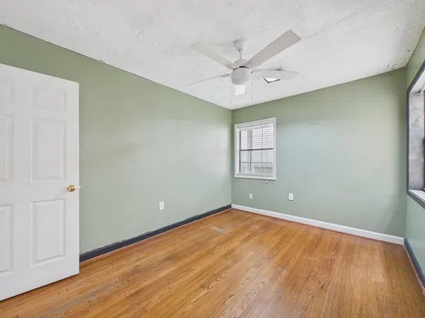 $1,250 | 5110 Academy Street, Unit 4, Houston, TX 77005