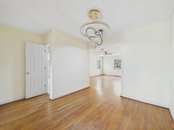 $1,250 | 5110 Academy Street, Unit 4, Houston, TX 77005