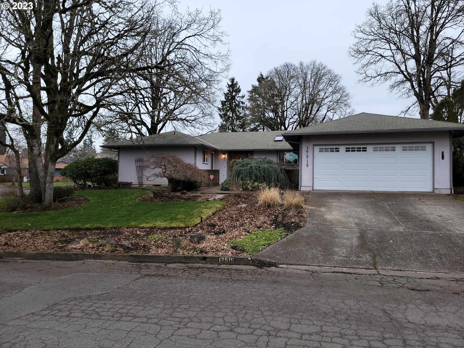 17515 Springhill Place Gladstone, OR 97027 - Photo 1 of 22 Gallery Image 1
