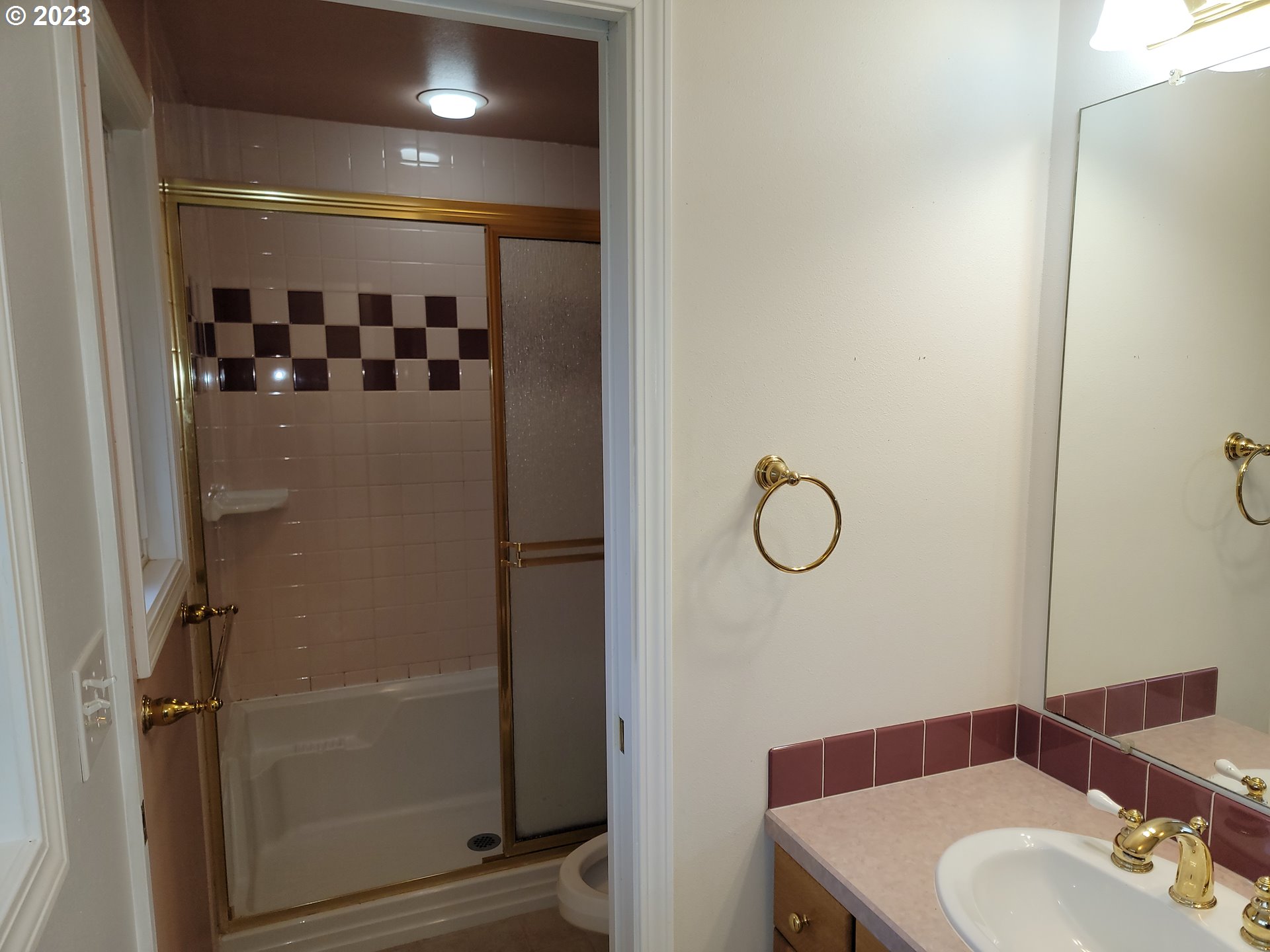 17515 Springhill Place Gladstone, OR 97027 - Photo 13 of 22 Gallery Image 13