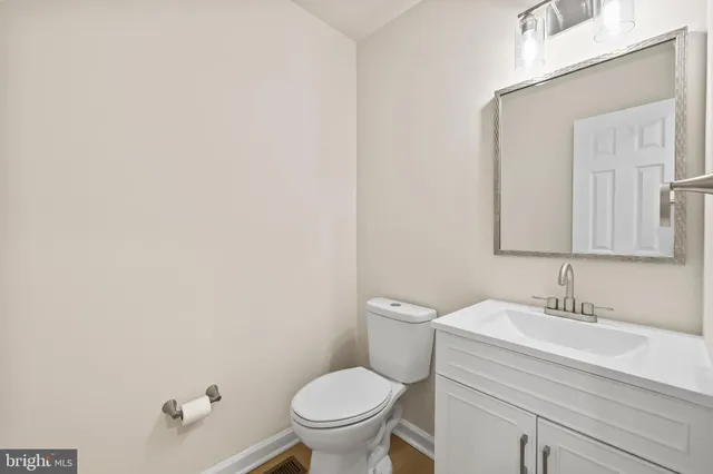 $3,231 | 2520 Linwood Lane, Woodbridge, VA 22192