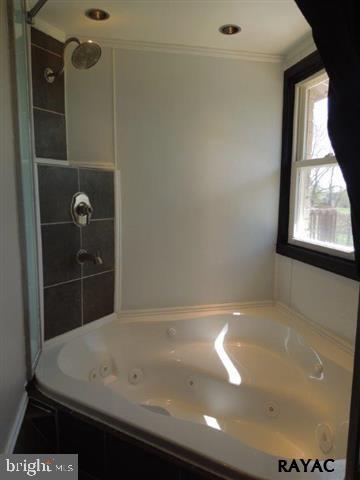 392 Butter Road York, PA 17404 - Photo 16 of 32 Gallery Image 16