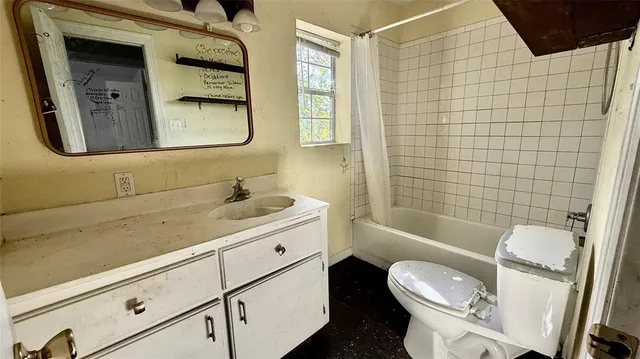 $174,995 | 113 Adolphus Avenue, Lake Dallas, TX 75065