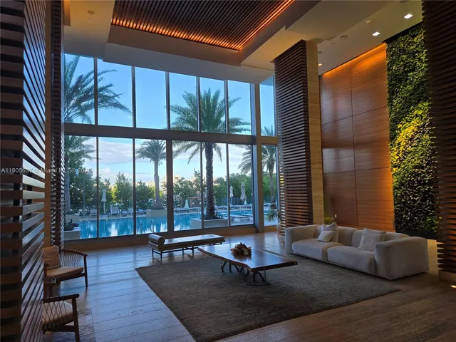 $3,850 | 16385 Biscayne Boulevard, Unit 2704, North Miami Beach, FL 33160