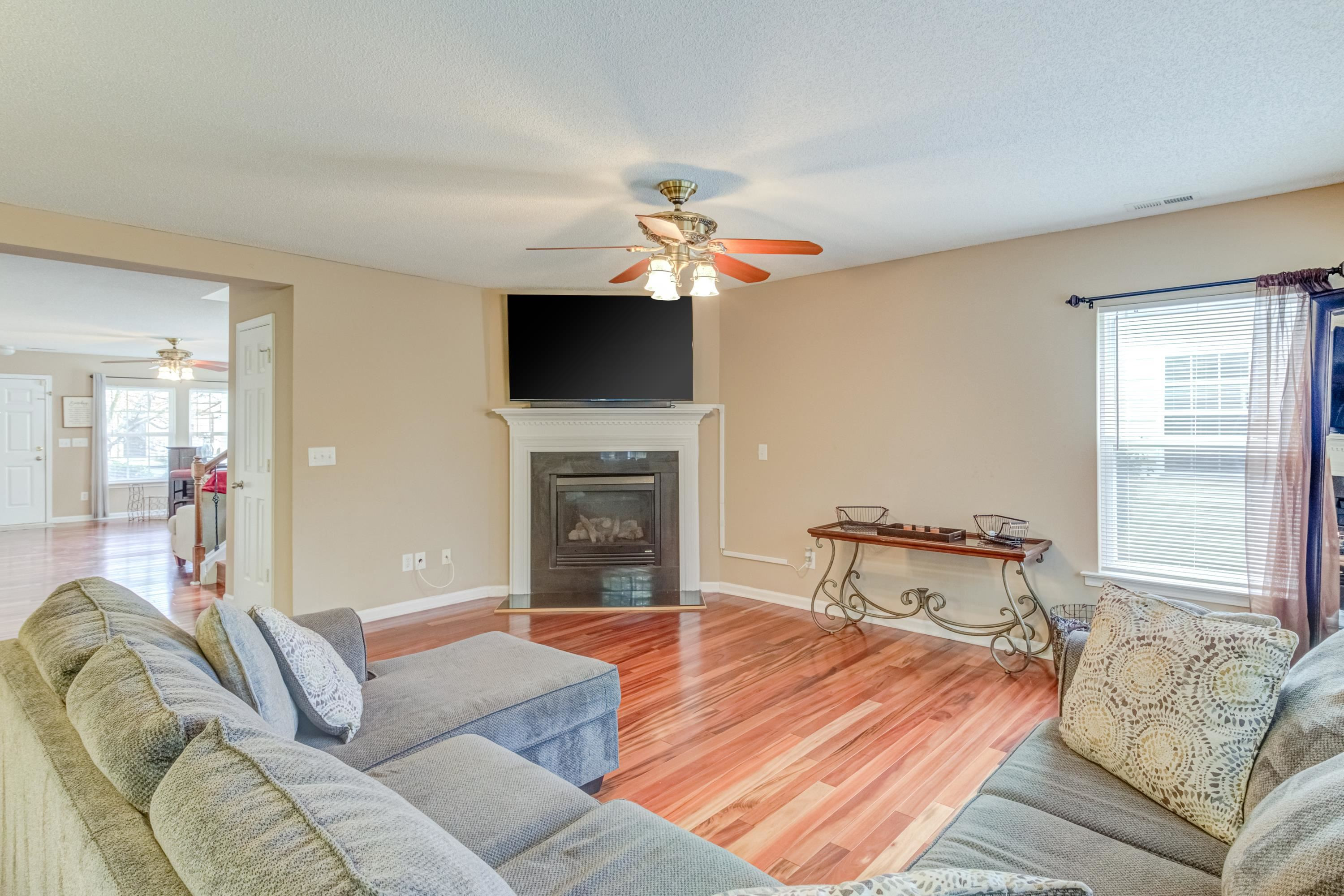 2832 Roundleaf Court Raleigh, NC 27604 - Photo 7 of 28 Photo 7