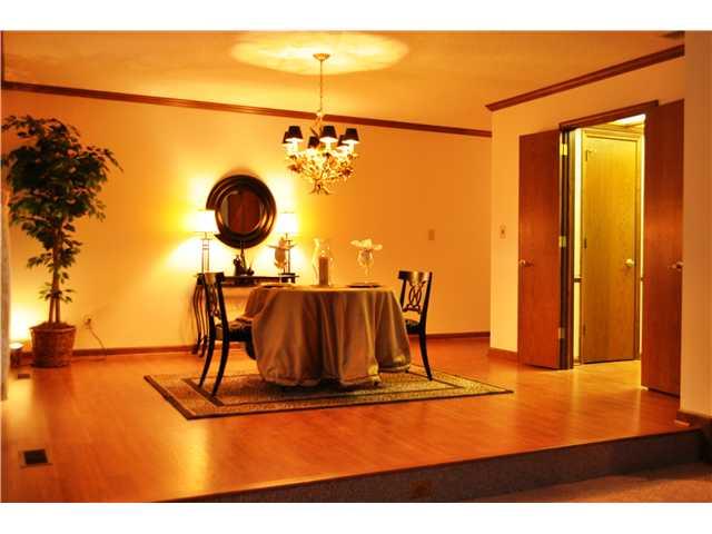 12487 Brompton Road Carmel, IN 46033 - Photo 5 of 19 Gallery Image 5