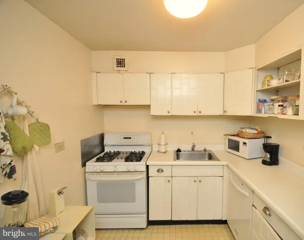 $299,000 | 700 7th Street Southwest, Unit 116, Washington, DC 20024