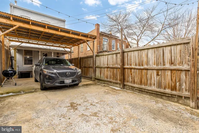 $1,800,000 | 421 10th Street Northeast, Washington, DC 20002