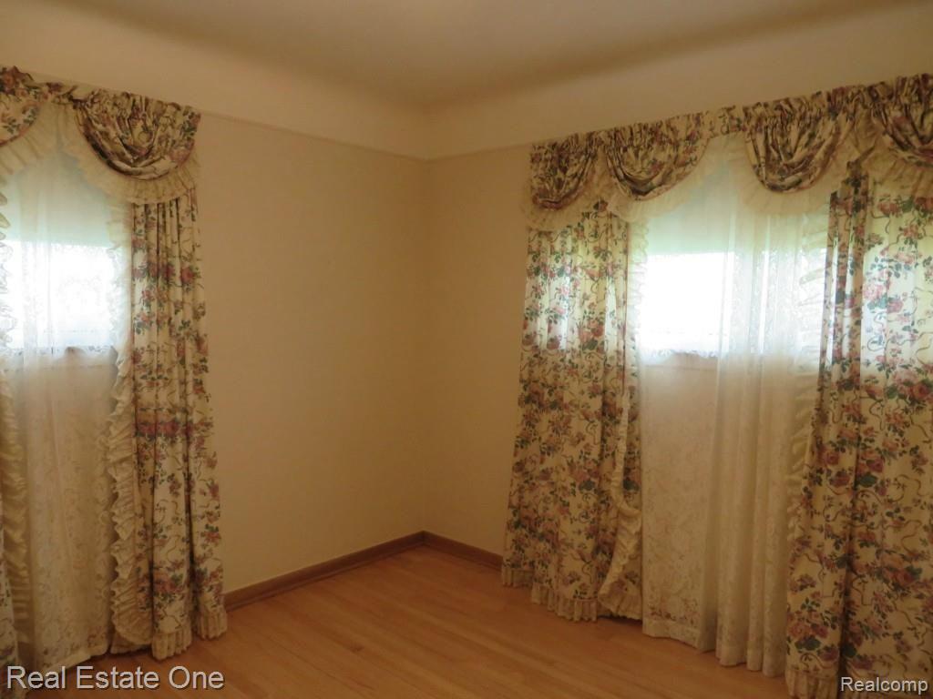 33488 Ryan Road Sterling Heights, MI 48310 - Photo 11 of 23 Master Bedroom.jpg