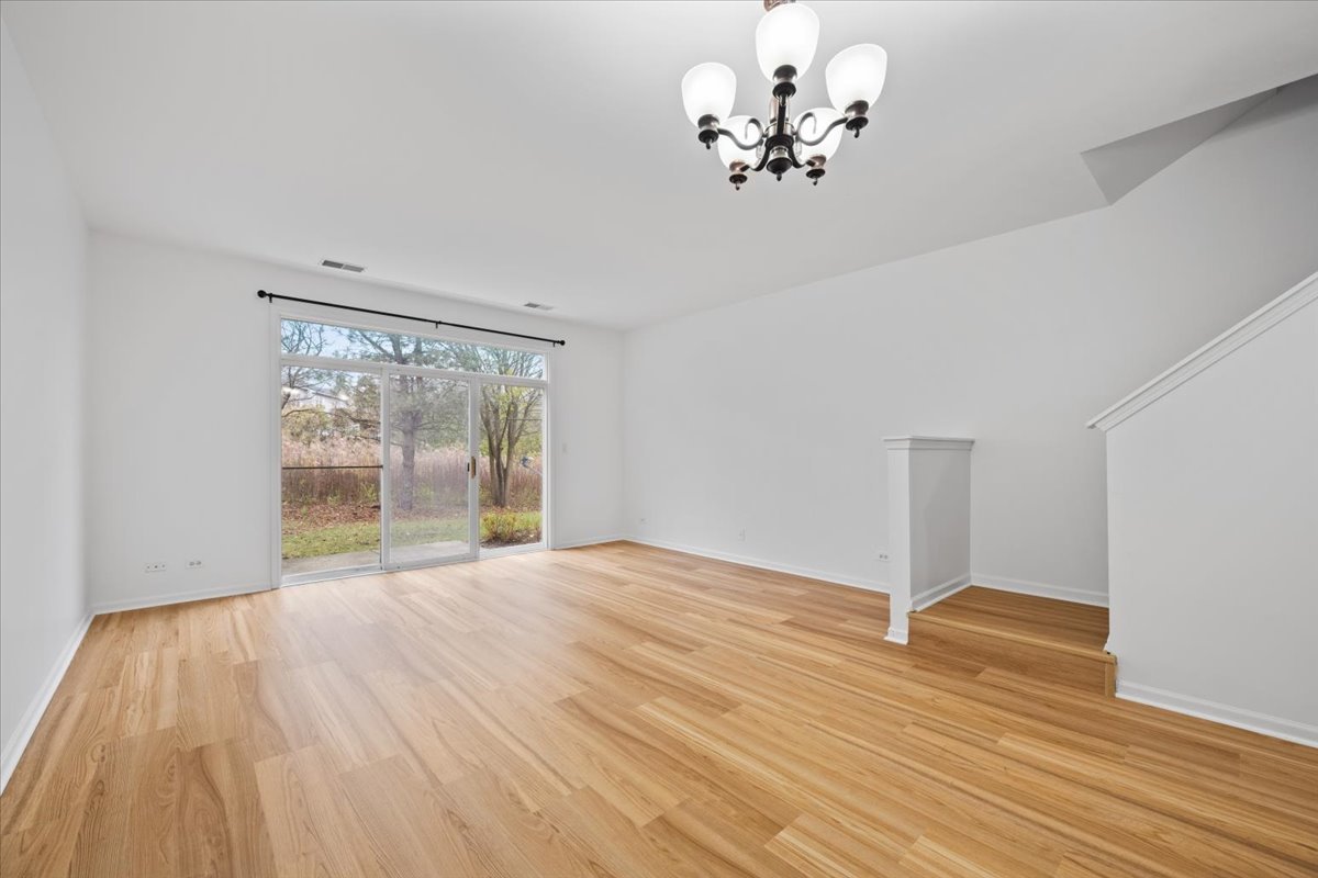 959 Genesee Drive Naperville, IL 60563 - Photo 5 of 21