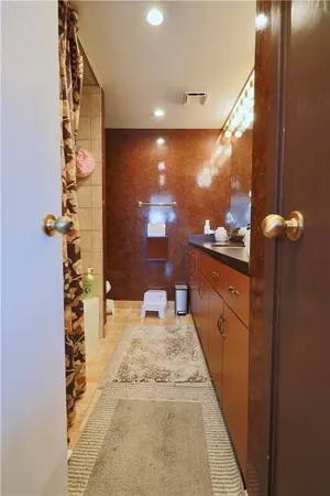 $2,975 | 2525 Greensburg Pike, Unit 305, Pittsburgh, PA 15221