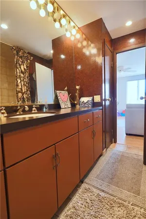 $2,975 | 2525 Greensburg Pike, Unit 305, Pittsburgh, PA 15221