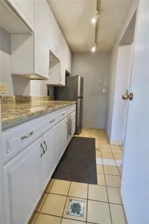 $2,975 | 2525 Greensburg Pike, Unit 305, Pittsburgh, PA 15221