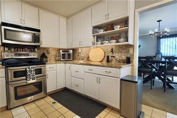 $2,975 | 2525 Greensburg Pike, Unit 305, Pittsburgh, PA 15221