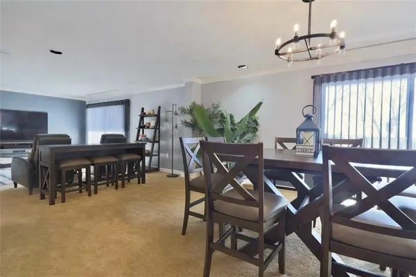 $2,975 | 2525 Greensburg Pike, Unit 305, Pittsburgh, PA 15221