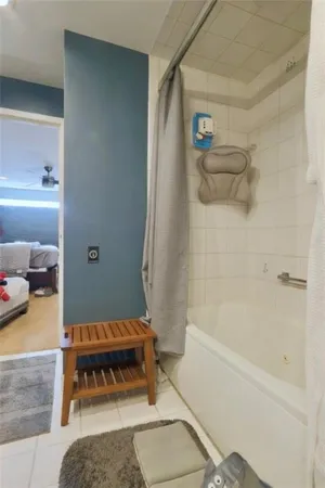 $2,975 | 2525 Greensburg Pike, Unit 305, Pittsburgh, PA 15221