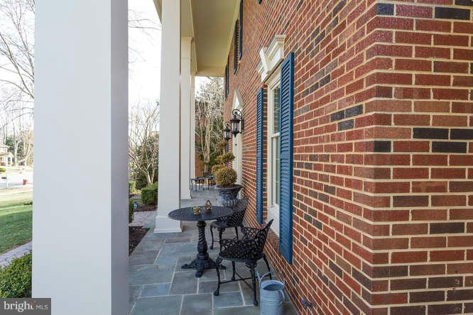 8021 Falstaff Road McLean, VA 22102 - Photo 24 of 27 Exterior (Front)