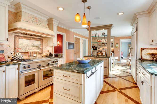 8021 Falstaff Road McLean, VA 22102 - Photo 8 of 27 Kitchen