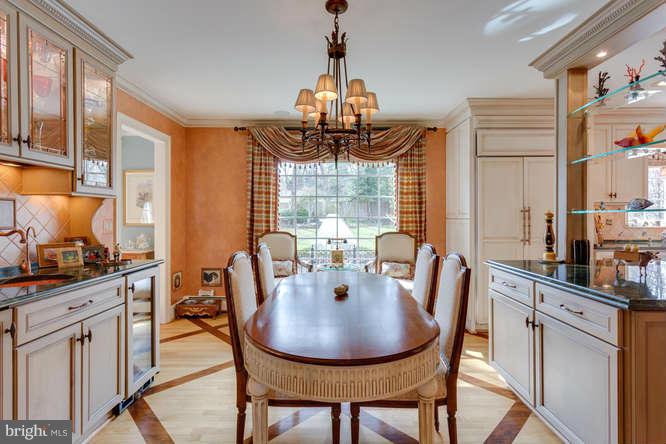 8021 Falstaff Road McLean, VA 22102 - Photo 9 of 27 Kitchen