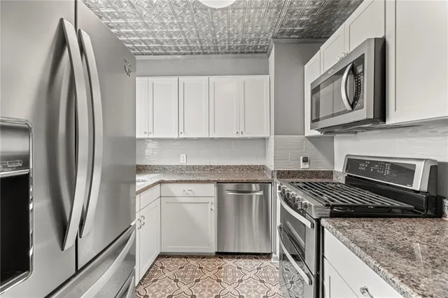 $325,000 | 1305 West 29th Street South, Independence, MO 64052