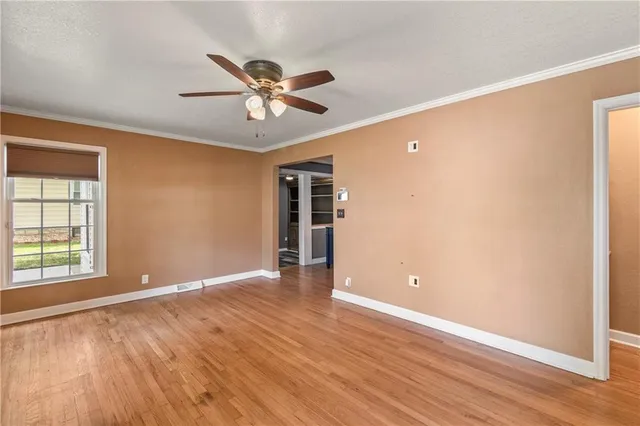 $325,000 | 1305 West 29th Street South, Independence, MO 64052