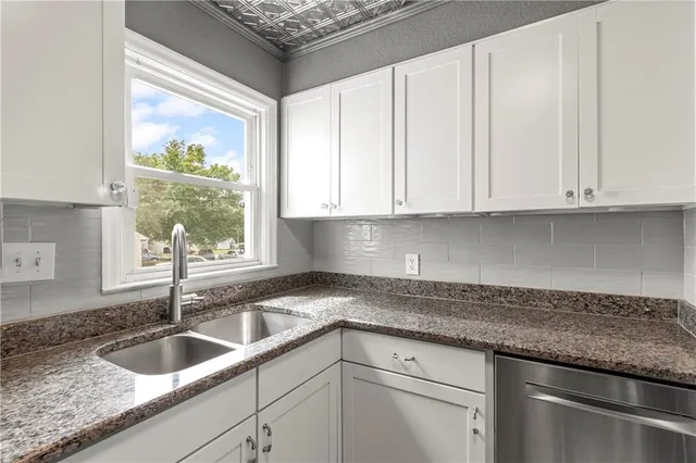 $325,000 | 1305 West 29th Street South, Independence, MO 64052