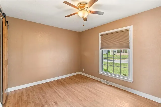 $325,000 | 1305 West 29th Street South, Independence, MO 64052