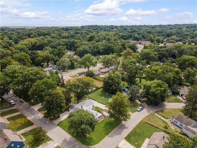 $325,000 | 1305 West 29th Street South, Independence, MO 64052