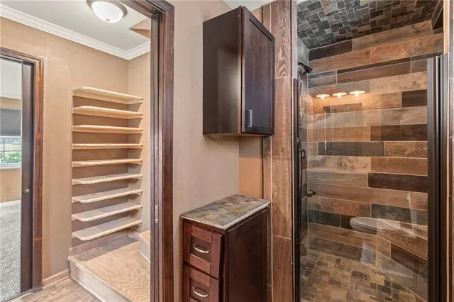 $325,000 | 1305 West 29th Street South, Independence, MO 64052