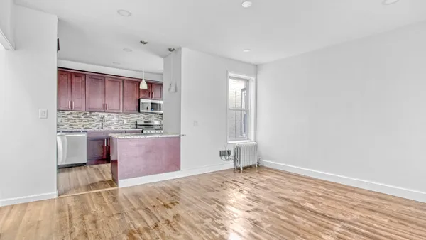 $4,250 | 327 Midwood Street, Unit 2 | Prospect Lefferts Gardens