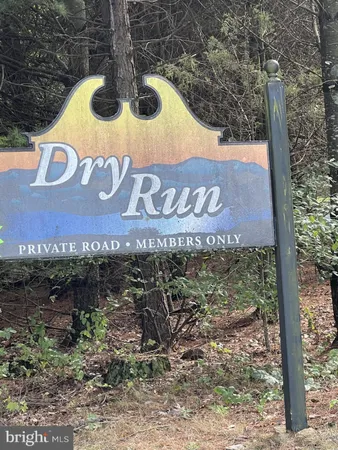 a sign that is on the side of the road